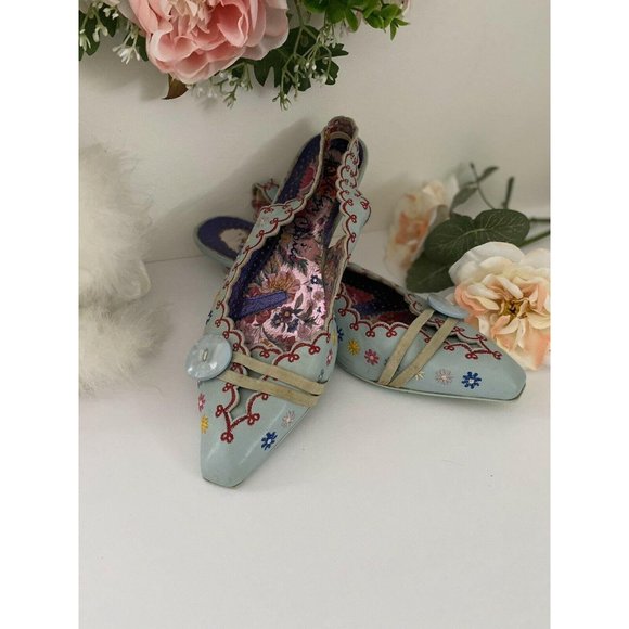 COPY - Irregular Choice Embroidered Kitten Heel Shoes EUC - Picture 1 of 12